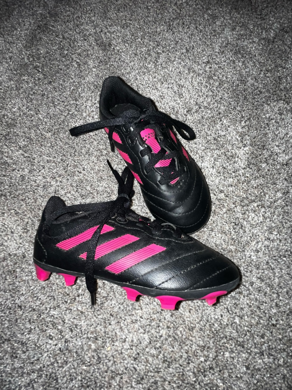Adidas toddler soccer cleats black pink euc 10.5c